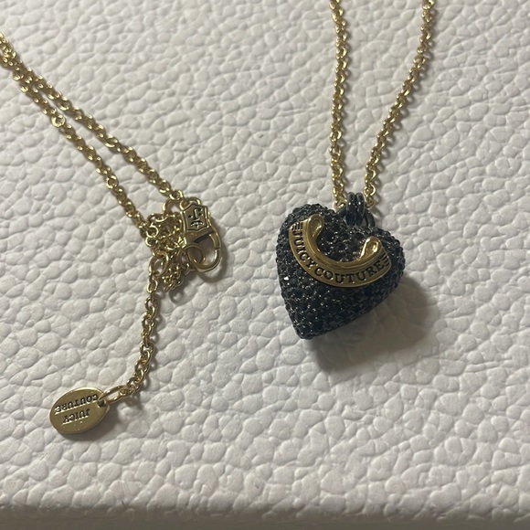 Juicy Couture black heart necklace - Picture 2 of 4